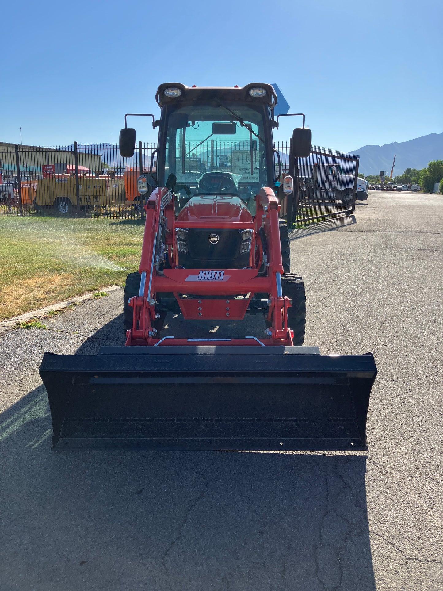 KIOTI CK2620se HST W/Cab