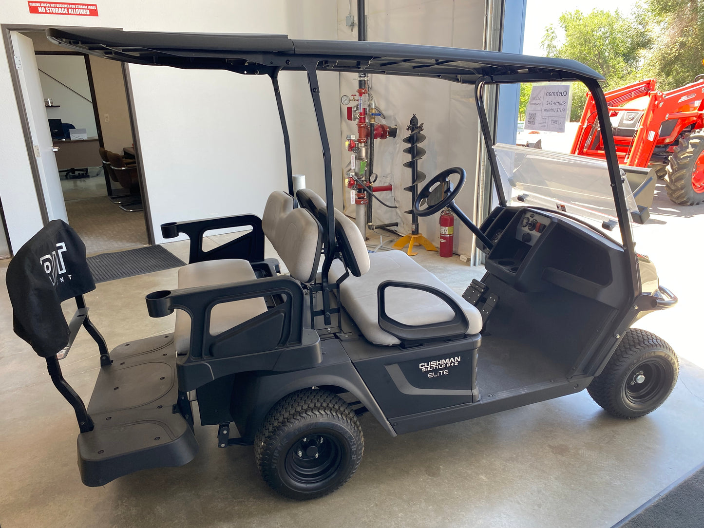 Cushman Shuttle 2+2