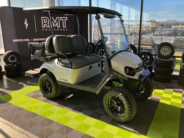 2025 EZGO Express S4 Gas – White 4-Passenger Golf Cart with 13.5 HP Kawasaki EFI