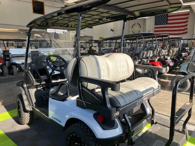 2025 EZGO Express S4 Gas – White 4-Passenger Golf Cart with 13.5 HP Kawasaki EFI