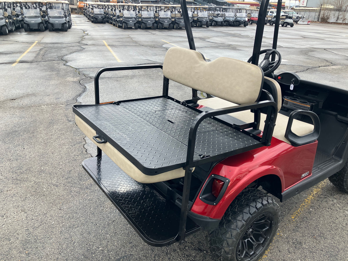 2018 EZGO RXV GOLF CART - Gas