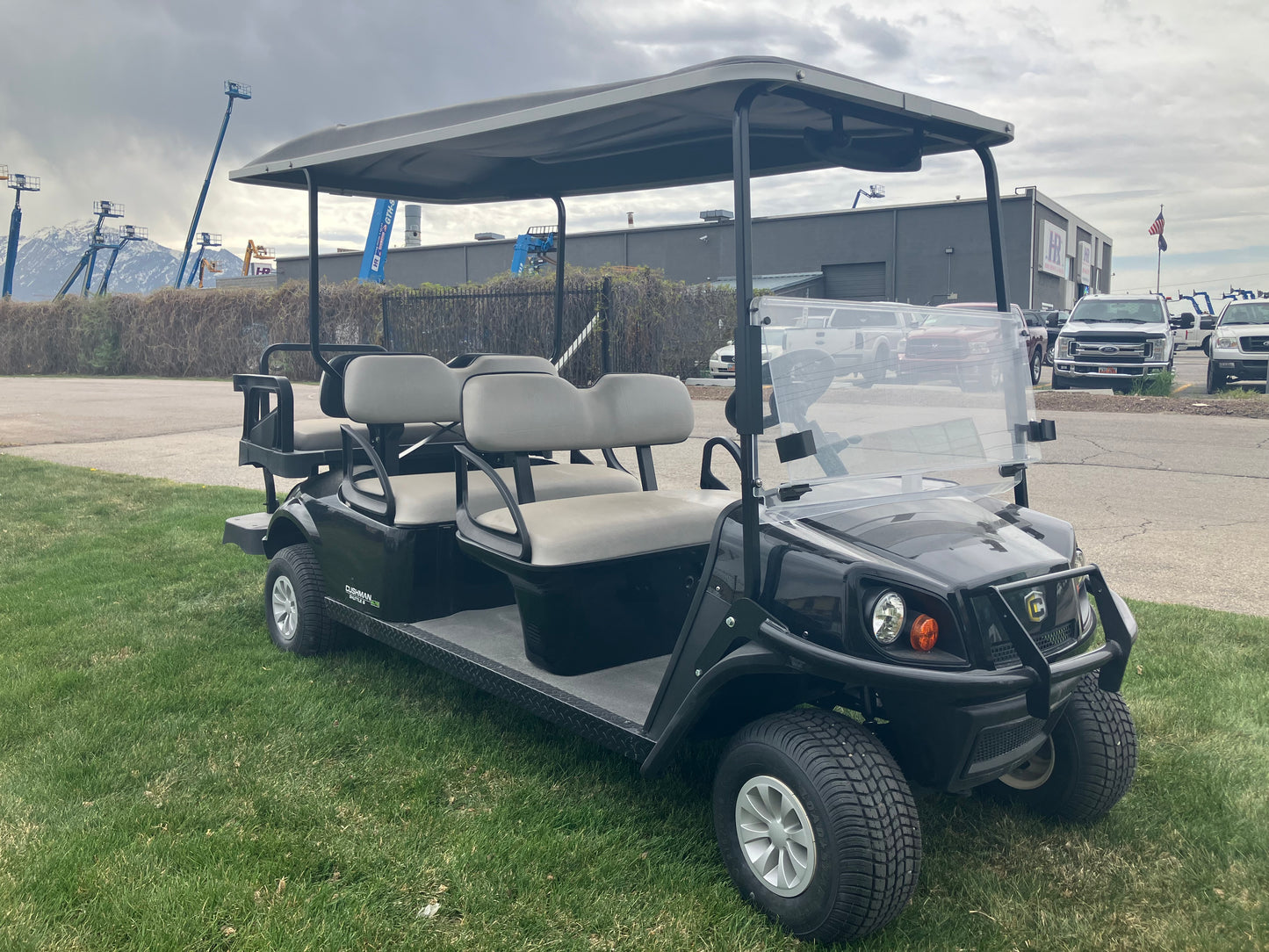 2024 Cushman Shuttle 6 - Lithium