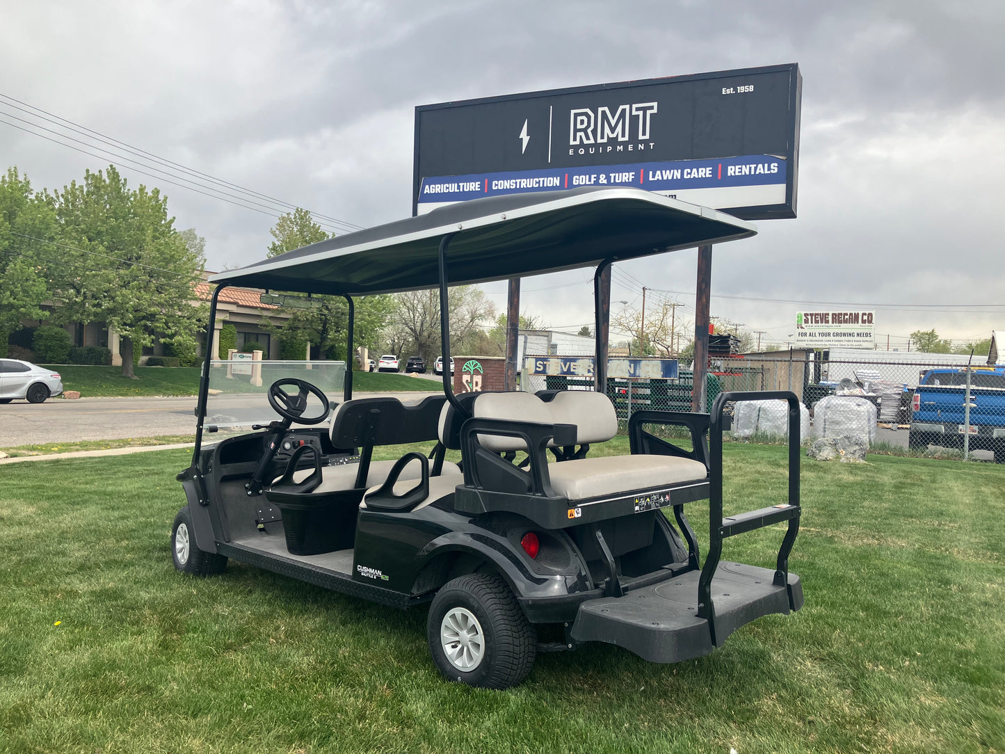 2024 Cushman Shuttle 6 - Lithium