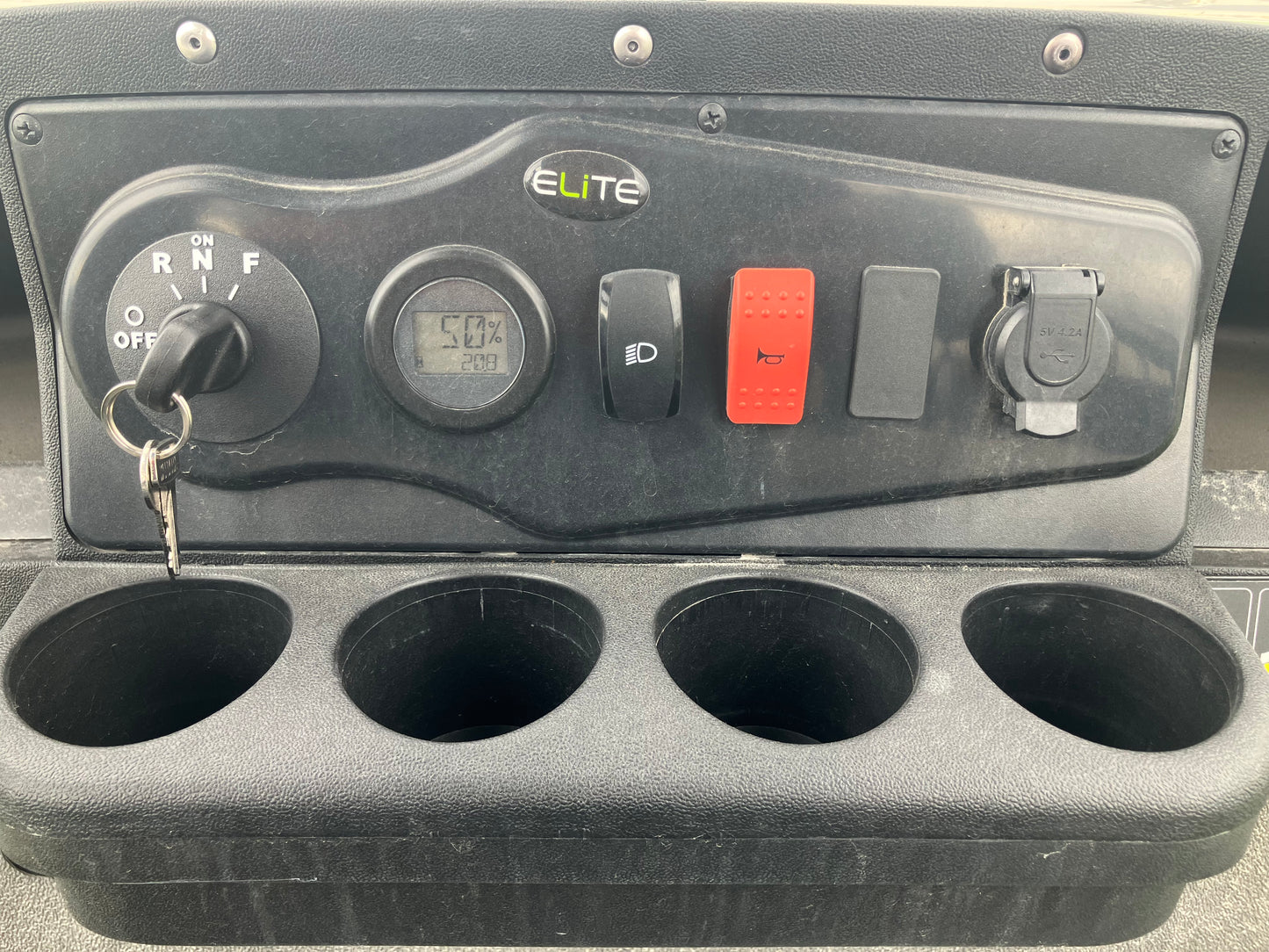 2024 Cushman Shuttle 6 - Lithium