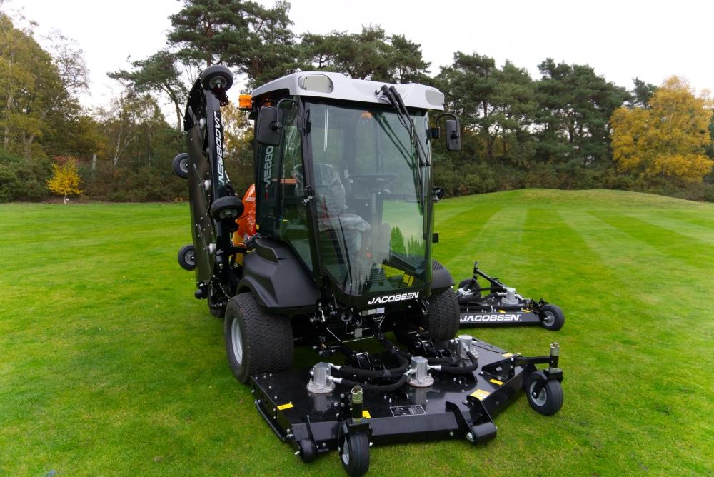 Jacobsen HR800 Wide Area Mower