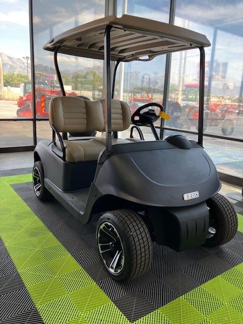 EZGO RXV ELiTE – Refurbished Golf Cart with New Lithium Batteries