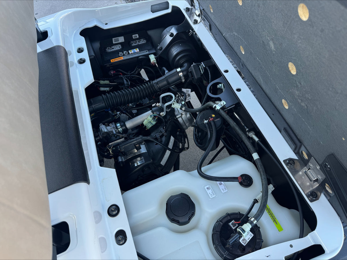 2025 EZGO VALOR 4 GAS GOLF CART