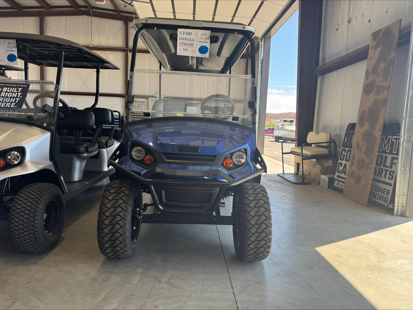 2025 EZGO EXPRESS 6 ELiTE LIFTED