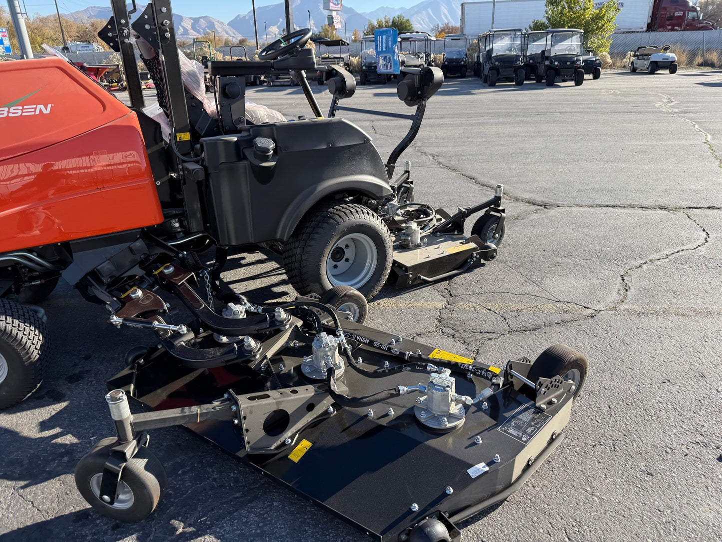 Jacobsen HR700 Large-Area Rotary Mower– Fully Equipped