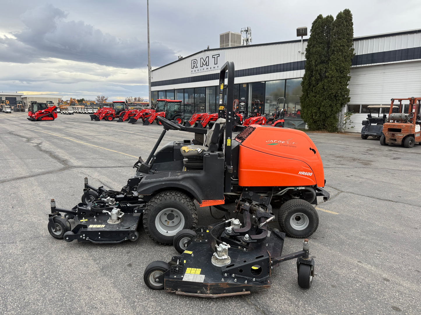 Used Jacobsen HR600 – Wide-Area Rotary Mower