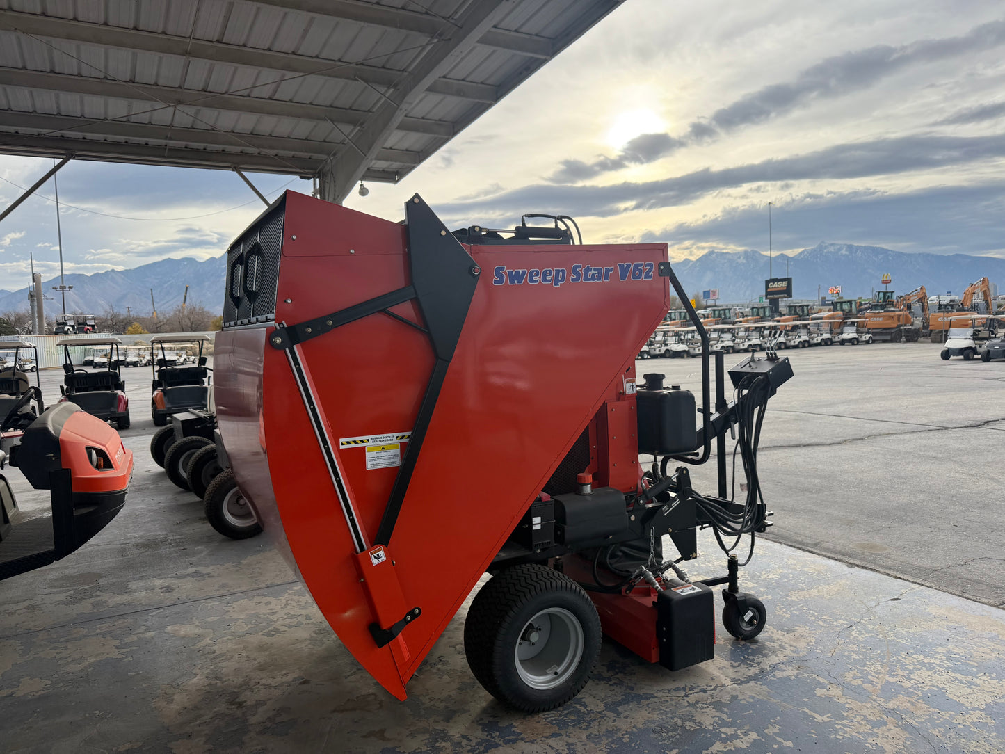 Smithco Sweep Star V62 Sweeper Vac