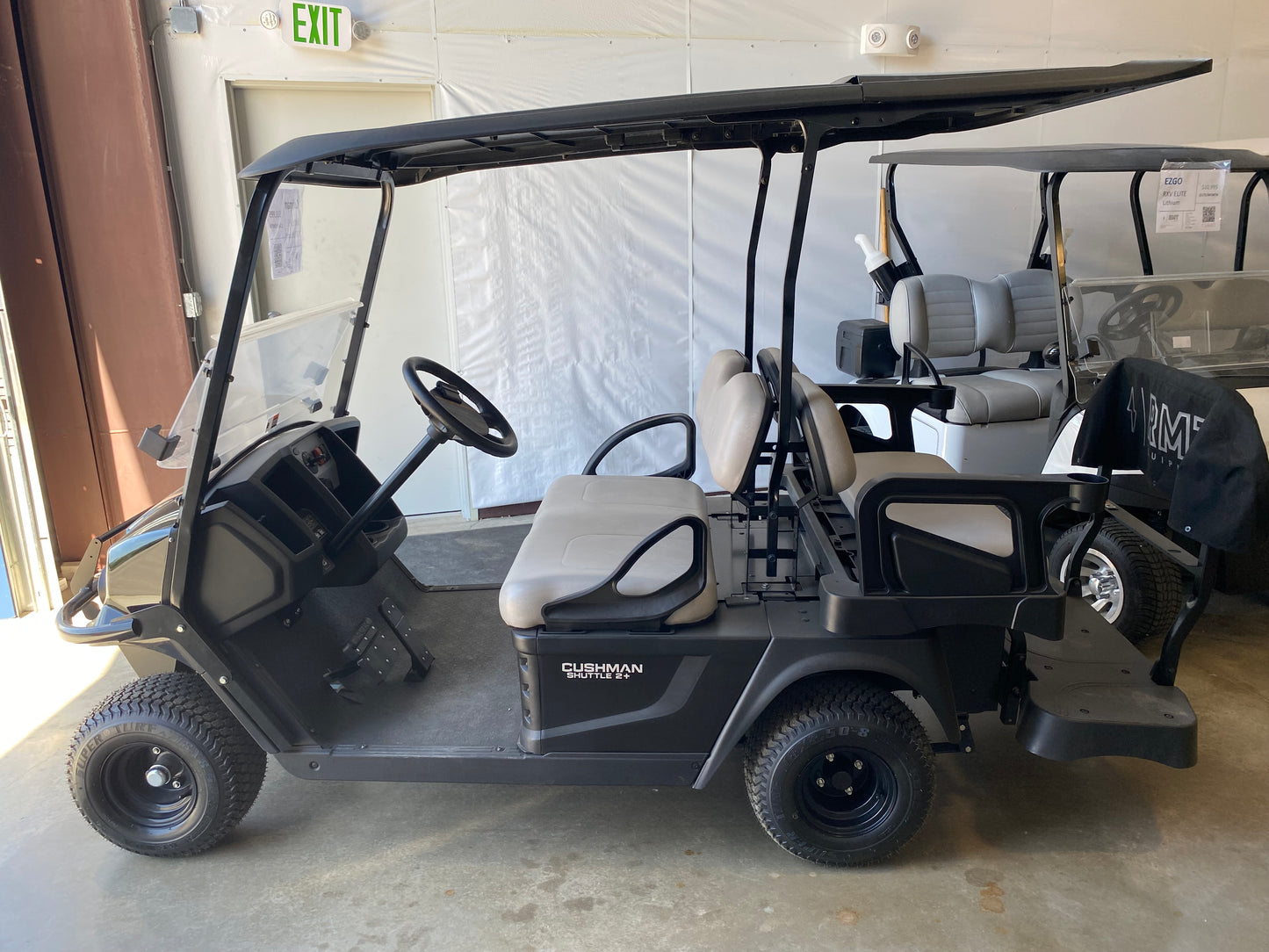 Cushman Shuttle 2+2