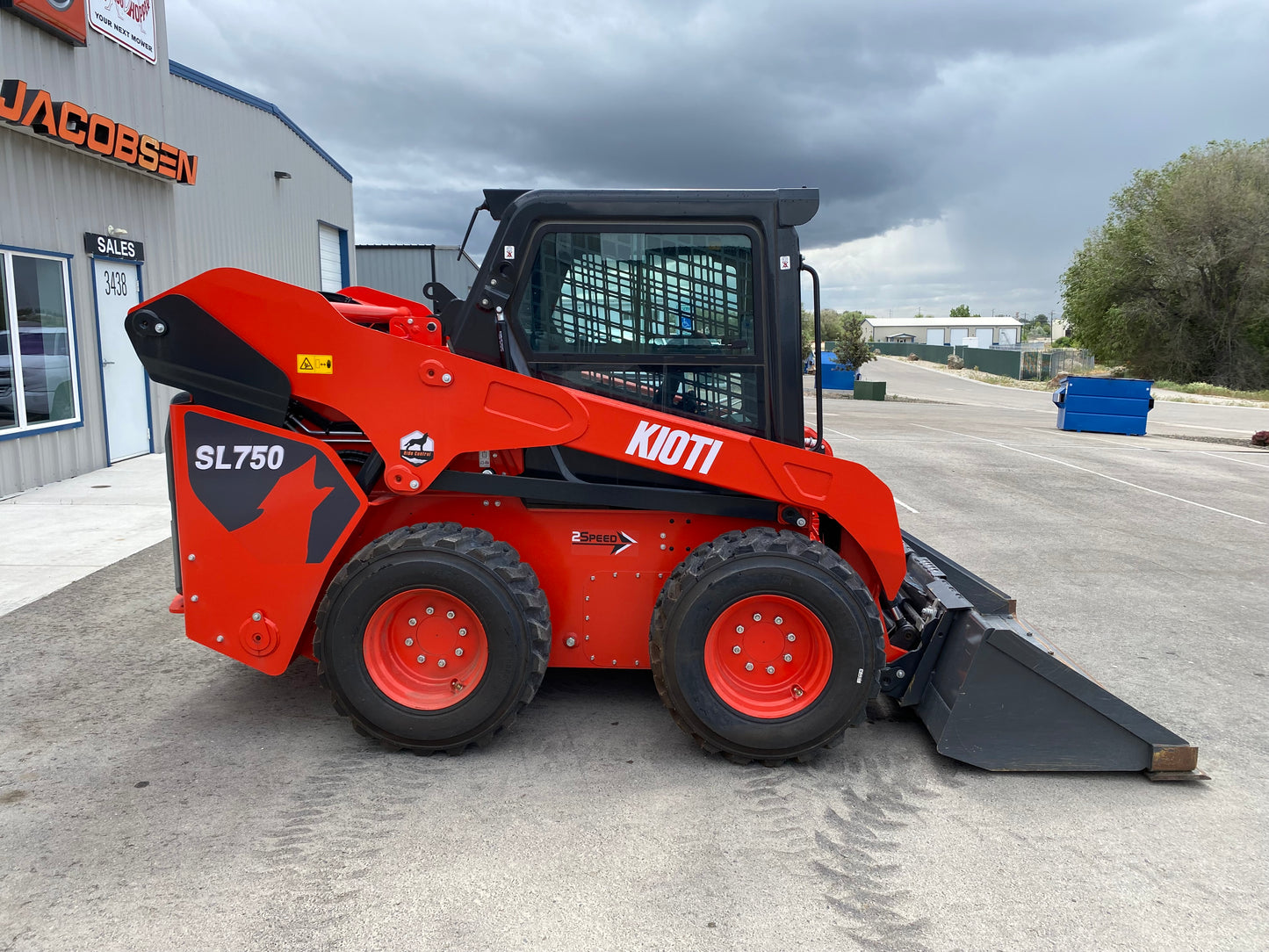 KIOTI SL750 SKIDSTEER (2k discount through July)