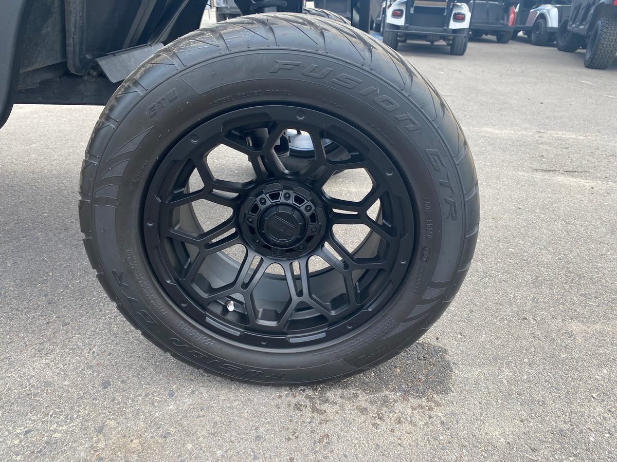 2018 EZGO CUSTOM BUILD LIFTED- GEN 1 LITHIUM