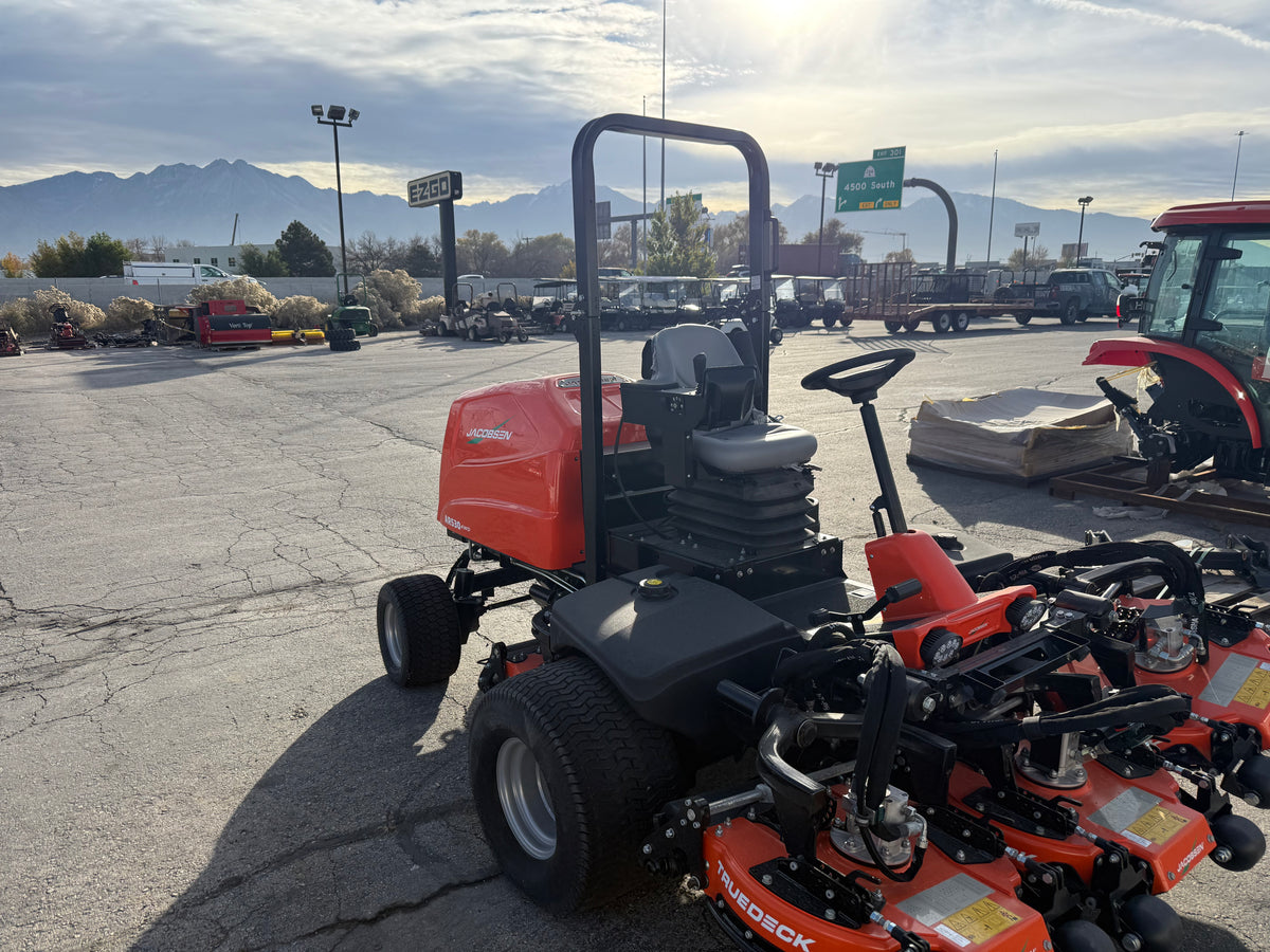 Jacobsen AR530 Articulated Contour Rotary Mower