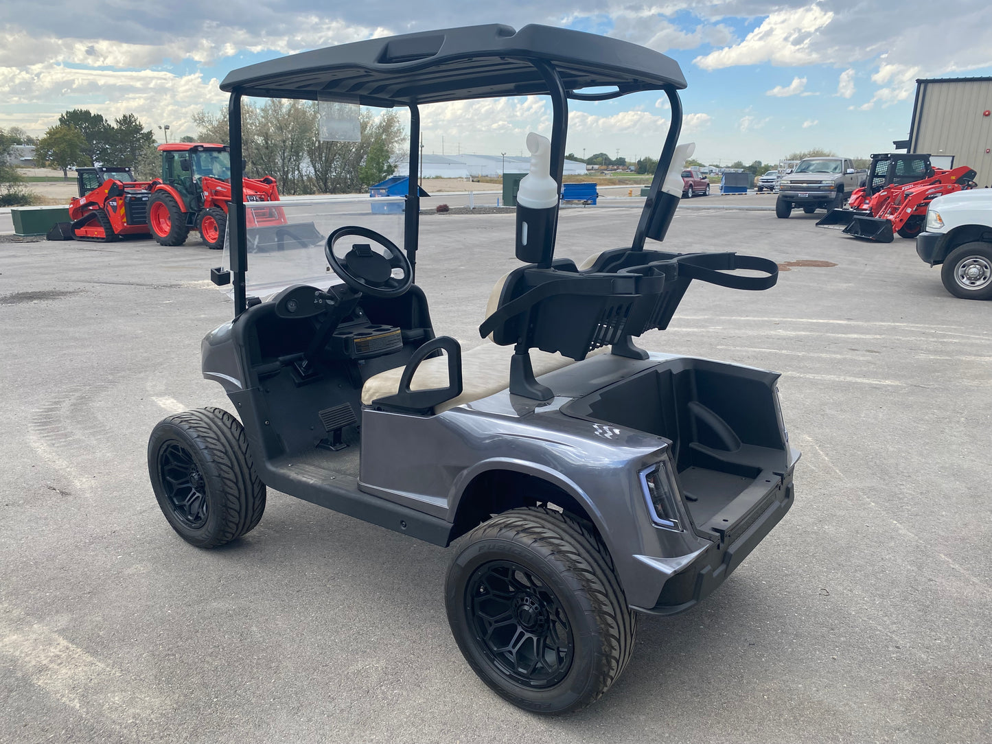 2018 EZGO CUSTOM BUILD LIFTED- GEN 1 LITHIUM