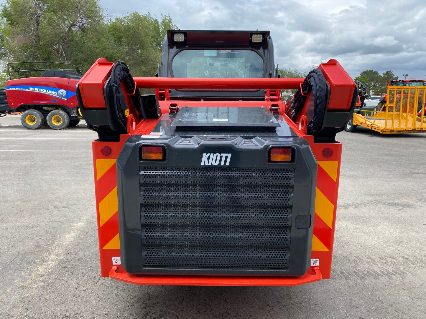 KIOTI SL750 SKIDSTEER (2k discount through July)