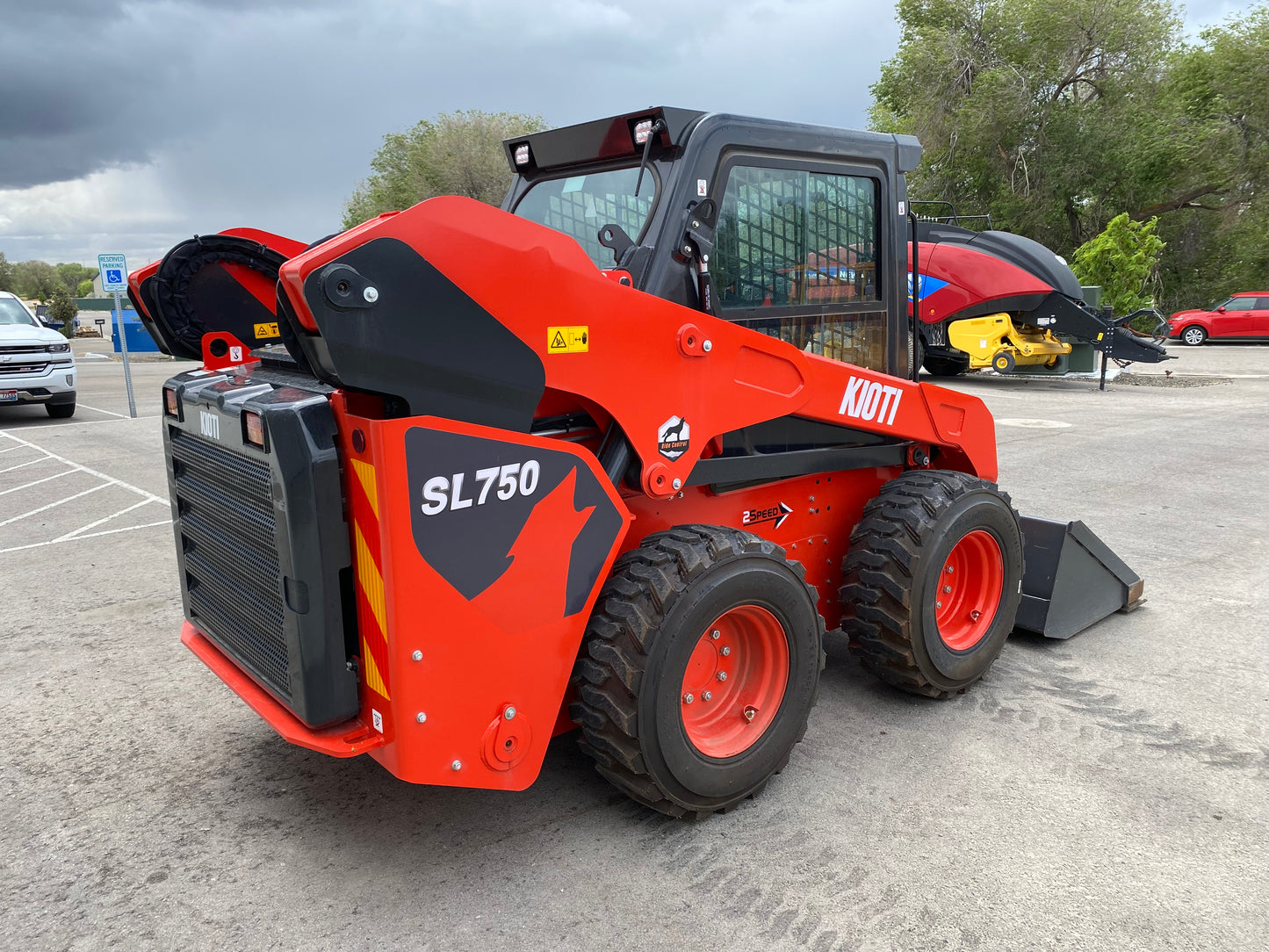 KIOTI SL750 SKIDSTEER (2k discount through July)