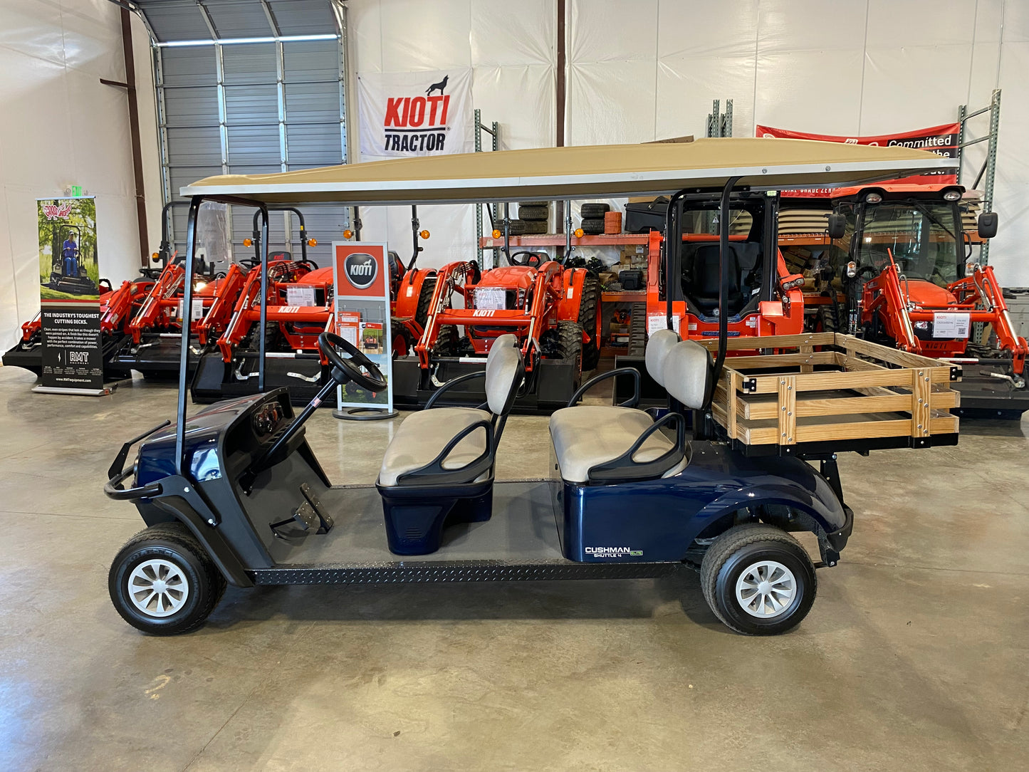 Cushman Shuttle 4 Elite