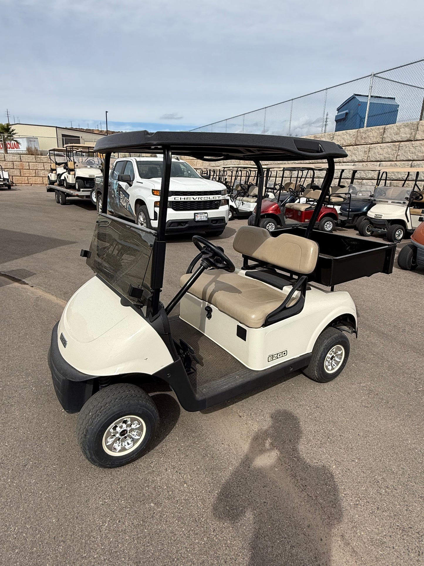 2022 EZGO RXV EX1 GAS Golf cart