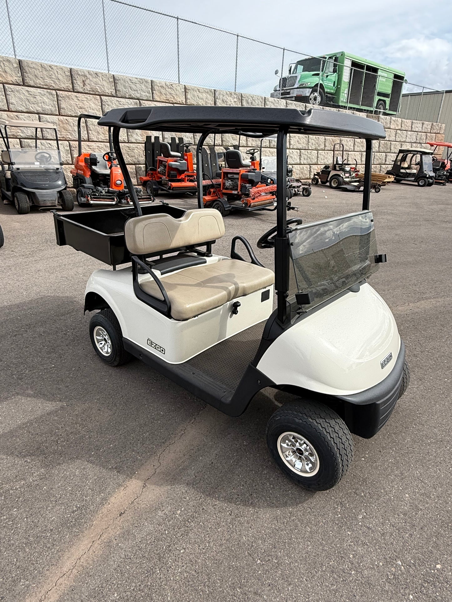 2022 EZGO RXV EX1 GAS Golf cart
