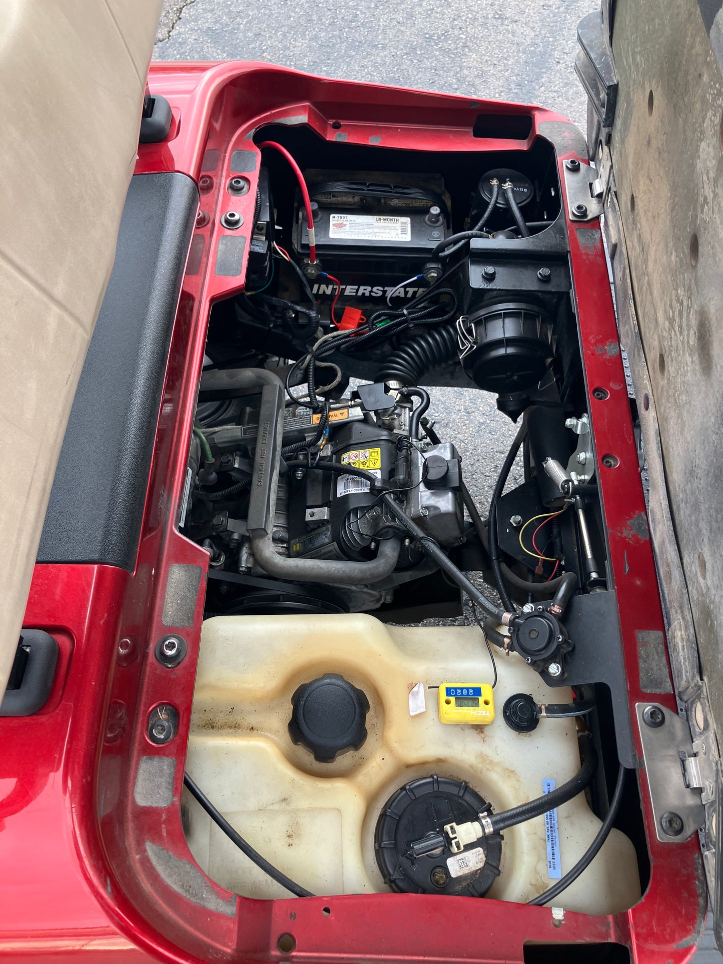 2018 EZGO RXV GOLF CART - Gas