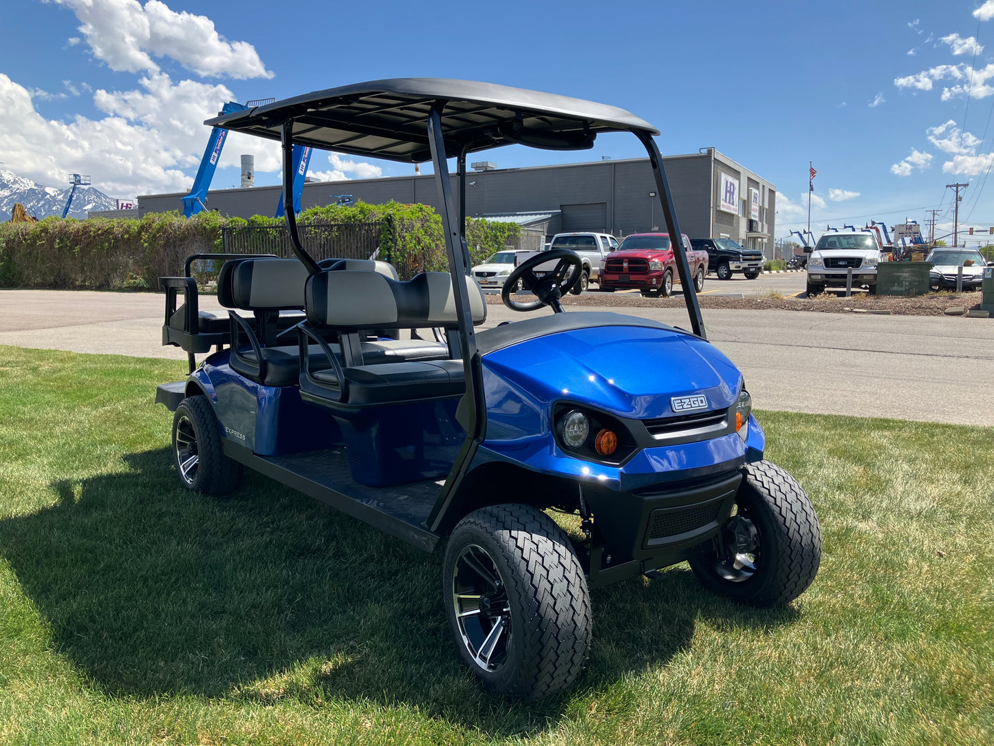 SOLD - 2025 EZGO EXPRESS 6 gas