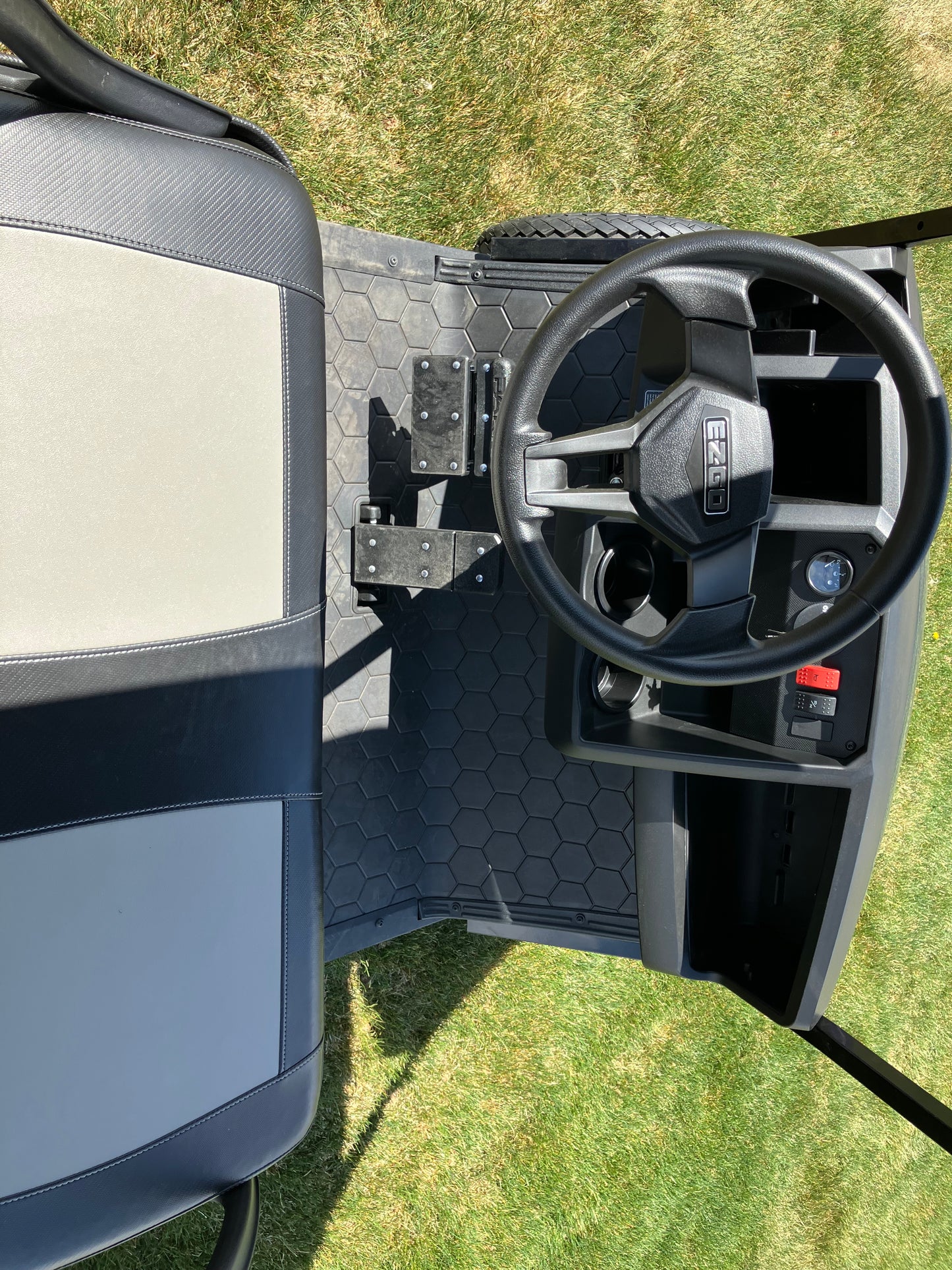SOLD - 2025 EZGO EXPRESS 6 gas