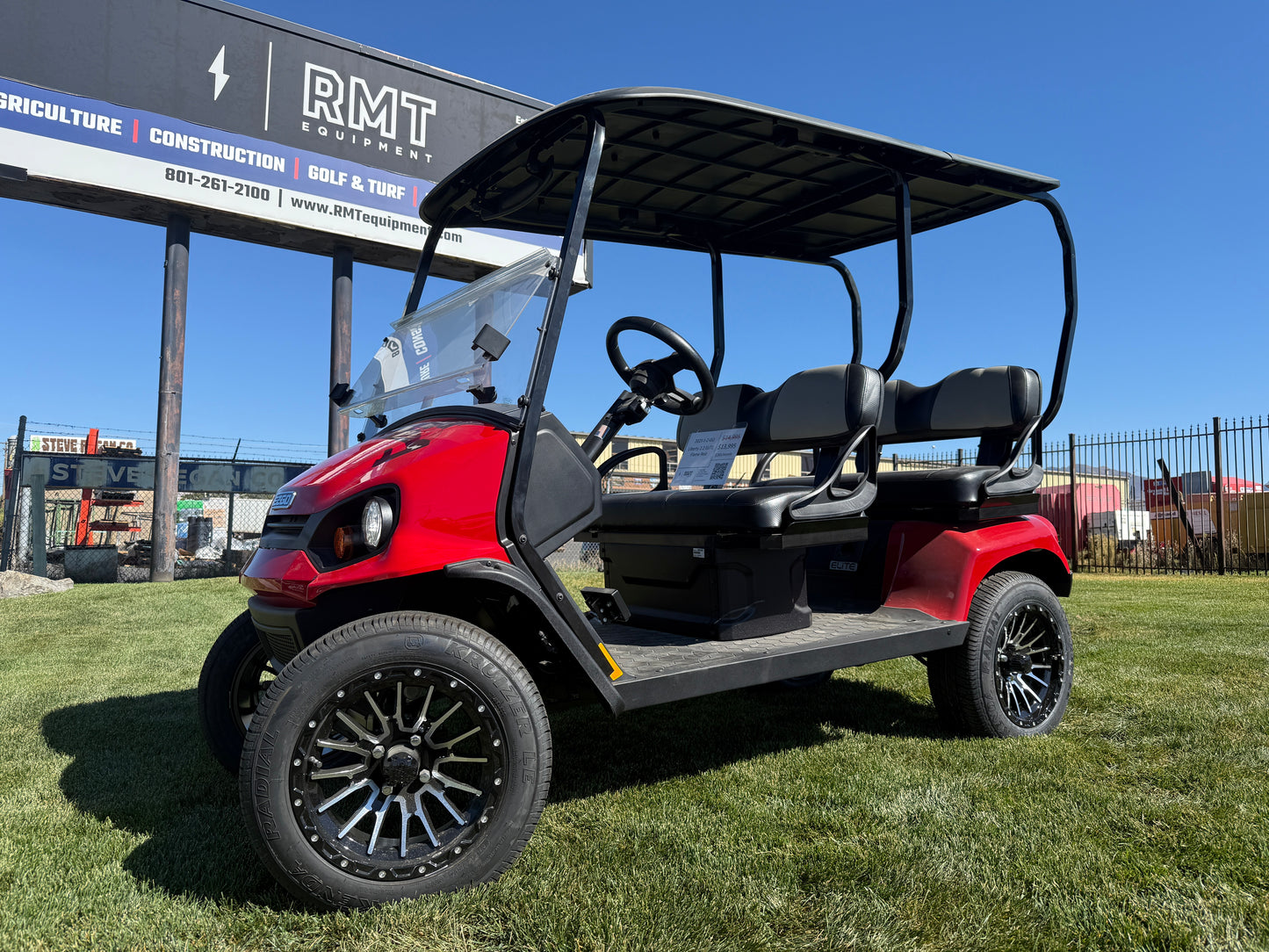 2025 E-Z-GO Liberty ELiTE Lithium – Flame Red