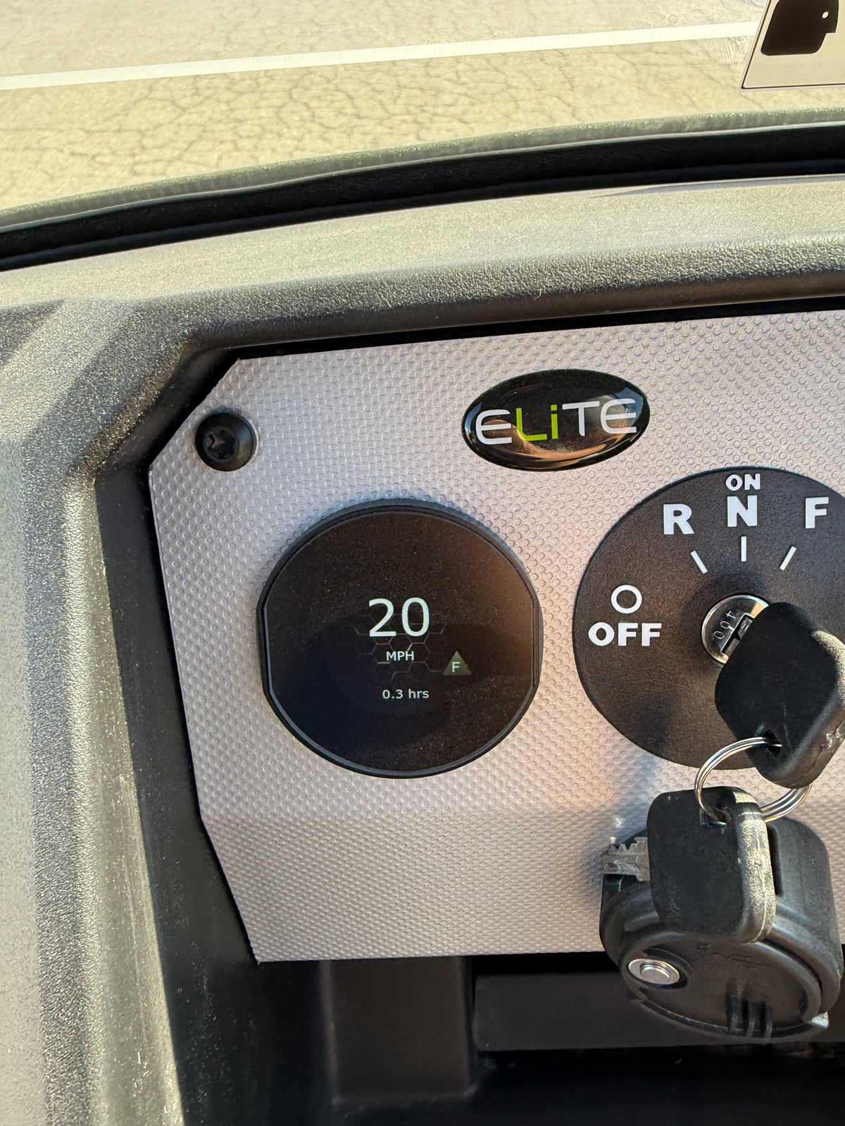 2025 E-Z-GO Liberty ELiTE Lithium – Flame Red