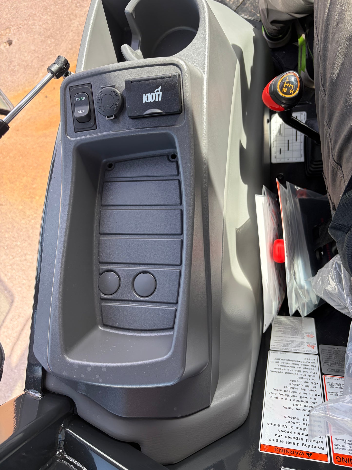 New KIOTI DK4720SE Cab Tractor