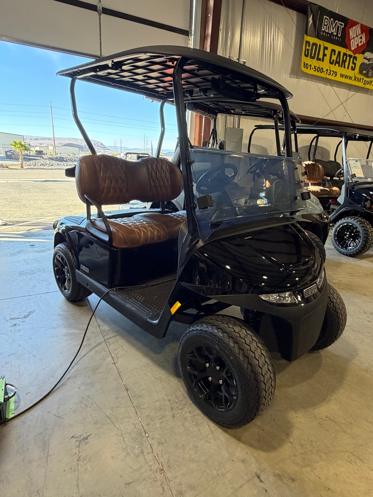 2026 EZGO RXV ELiTE Lithium Golf Cart
