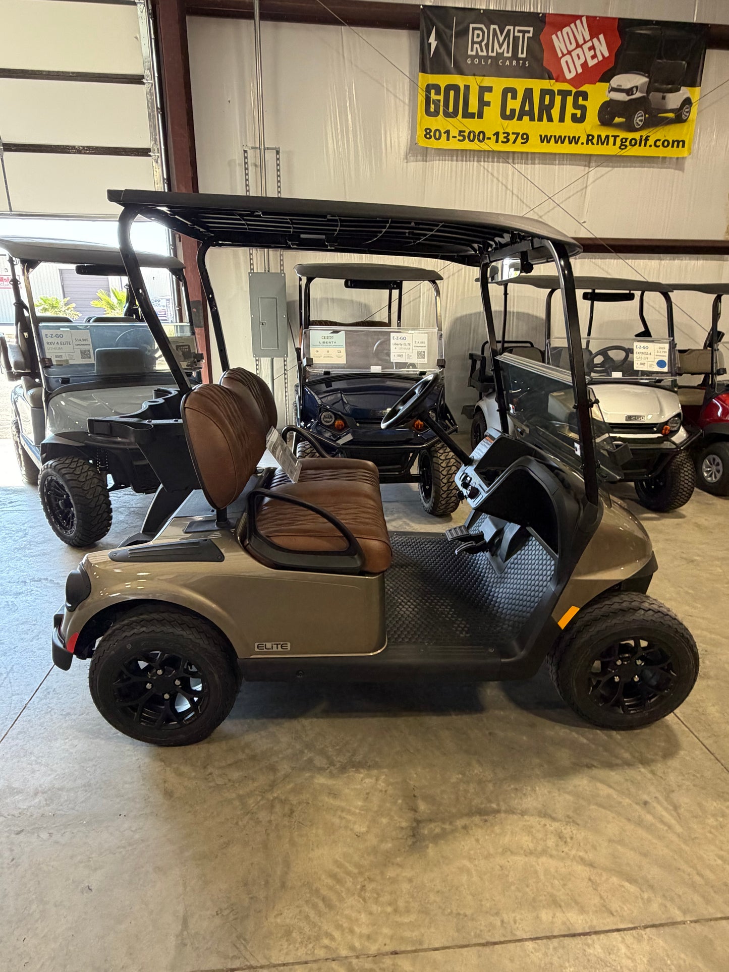 #7 2026 EZGO RXV ELiTE Lithium Golf Cart
