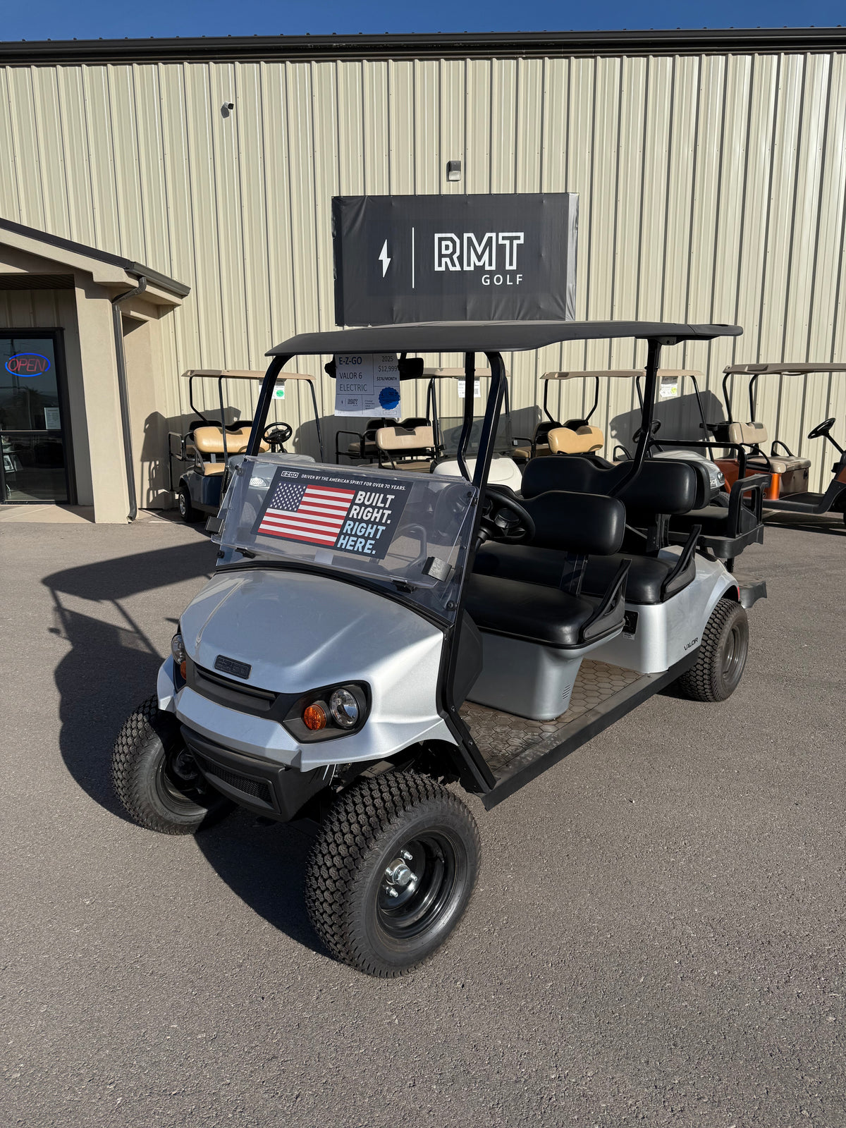 New 2025 EZ-GO Valor 6 Golf Cart