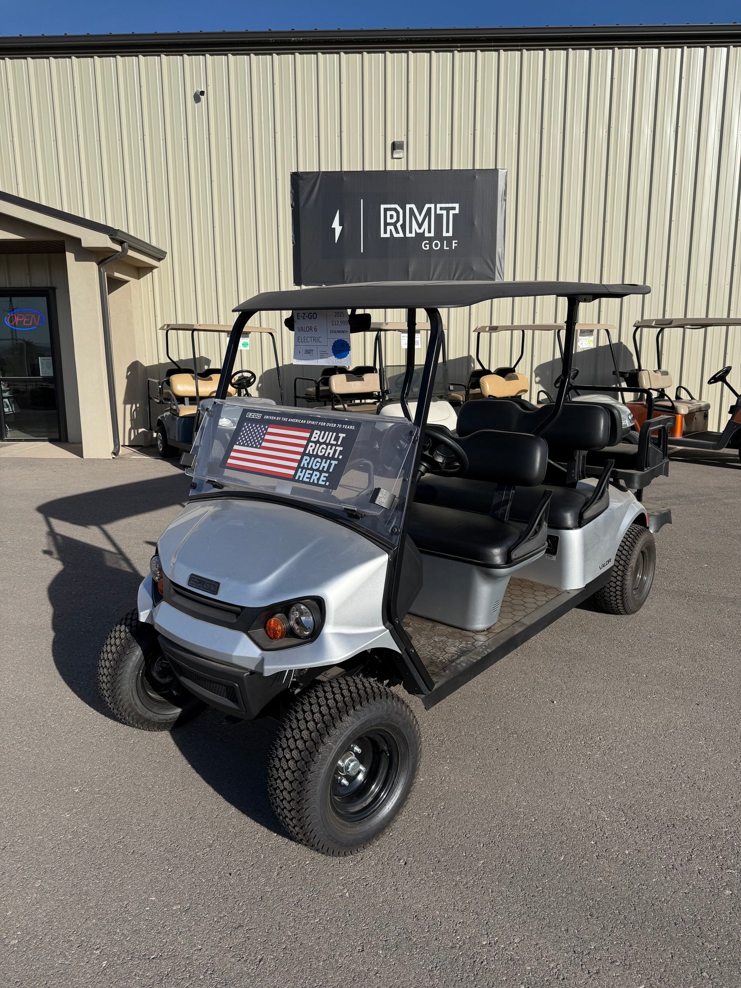 New 2025 EZ-GO Valor 6 Golf Cart