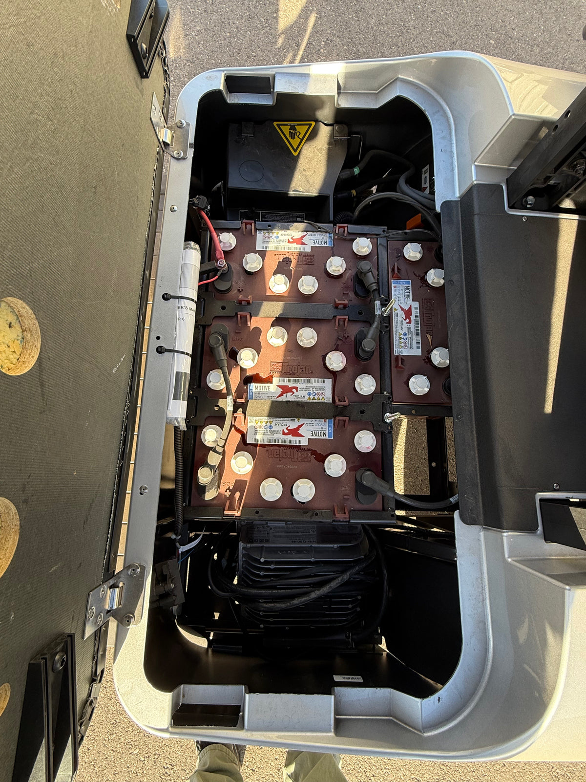 New 2025 EZ-GO Valor 6 Golf Cart