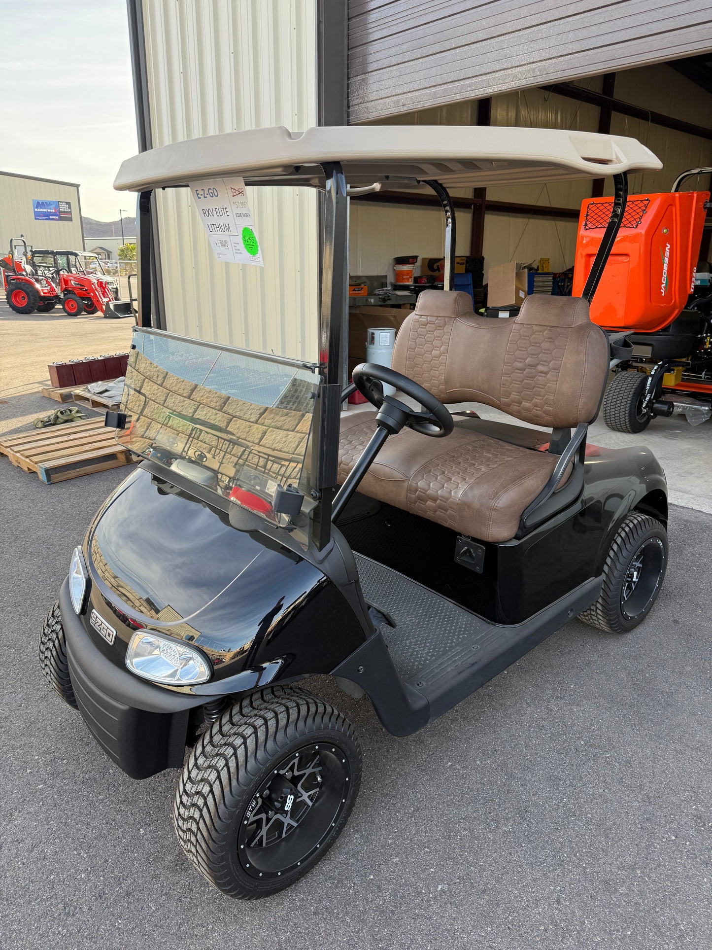 2018 EZGO RXV ELITE Lithium Golf Cart