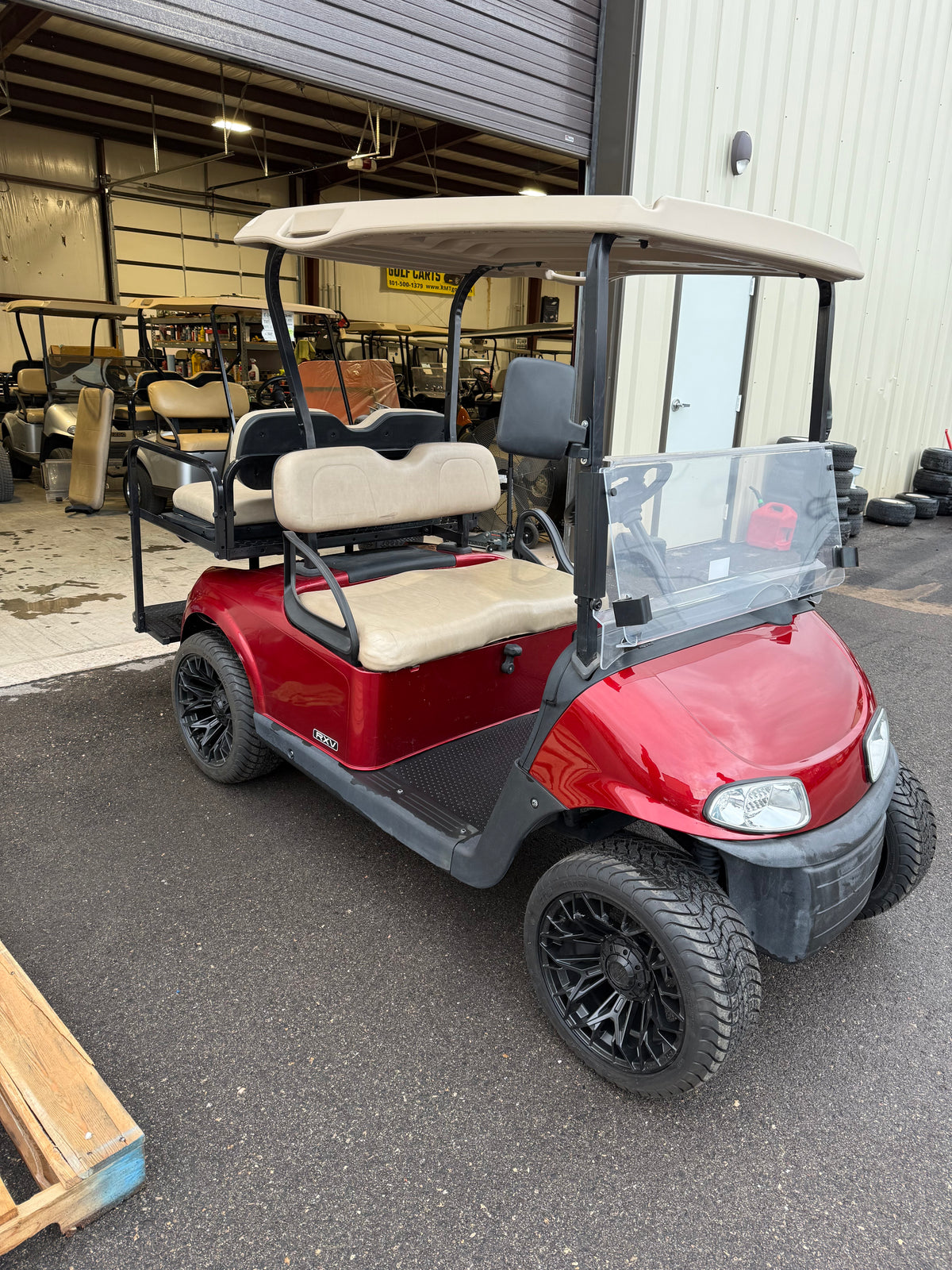 2018 EZGO RXV Gas GOLF CART
