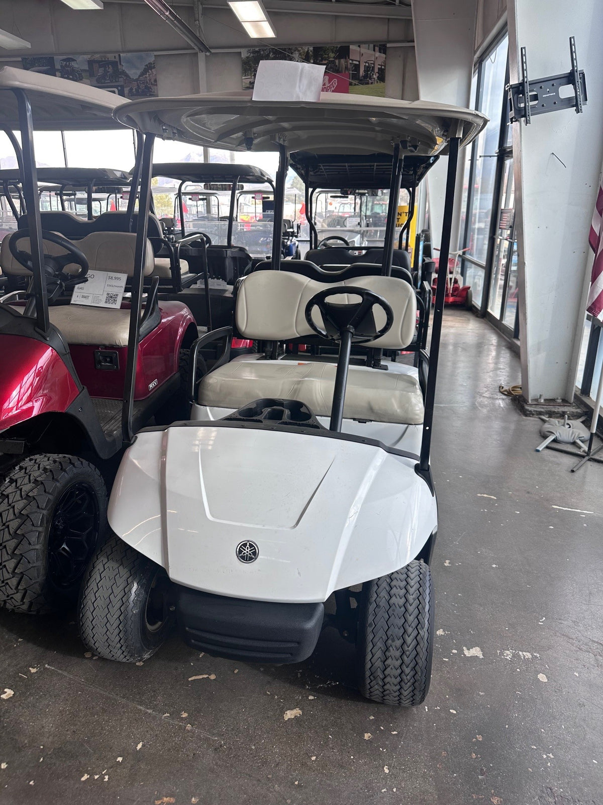 2015 YAMAHA G29 Drive EFI Gas GOLF CART with rear facing bench seat