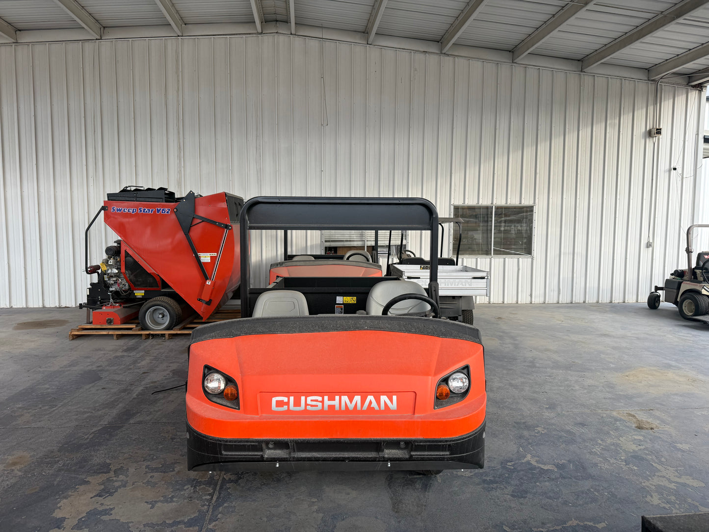 Cushman Truckster XD – Fully Equipped Workhorse Utility Vehicle