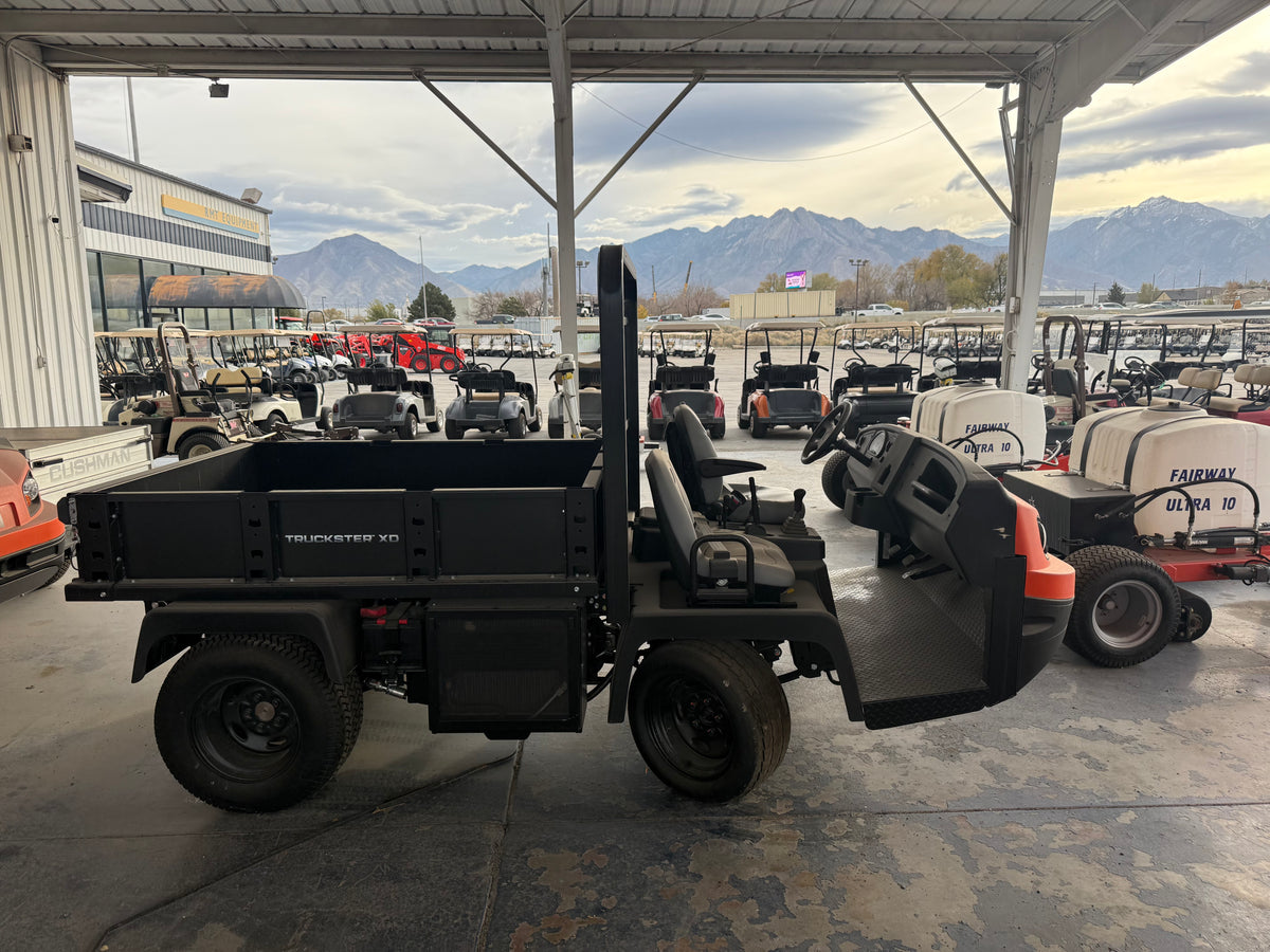 Cushman Truckster XD – Fully Equipped Workhorse Utility Vehicle