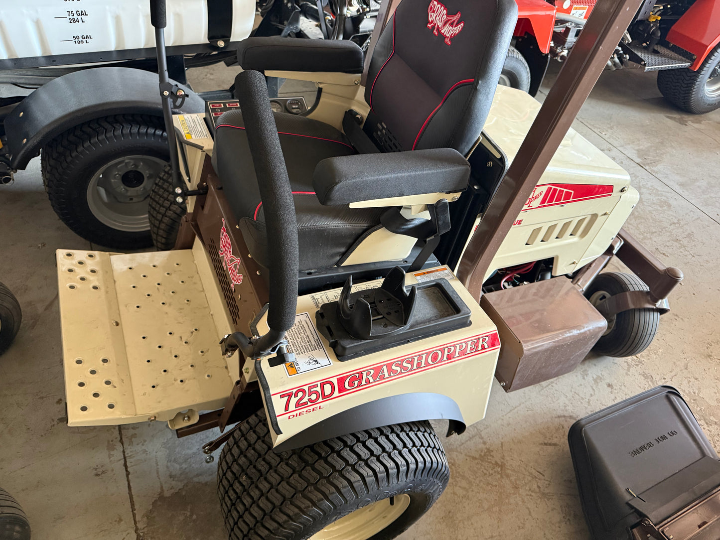 Grasshopper 725DT W/25 HP DIESEL ENGINE