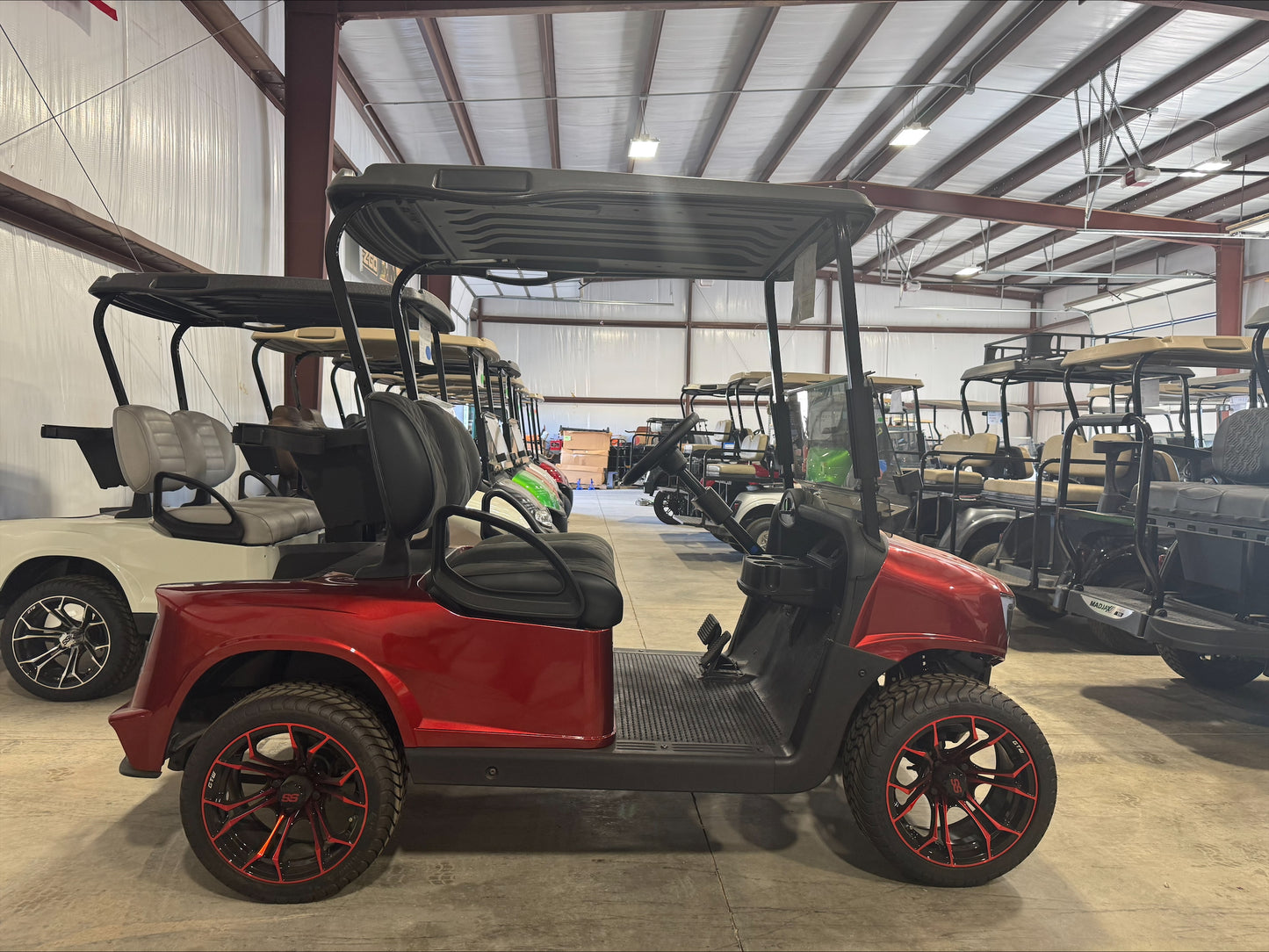 2018 EZGO RXV ELiTE w/ MadJax Apex body kit