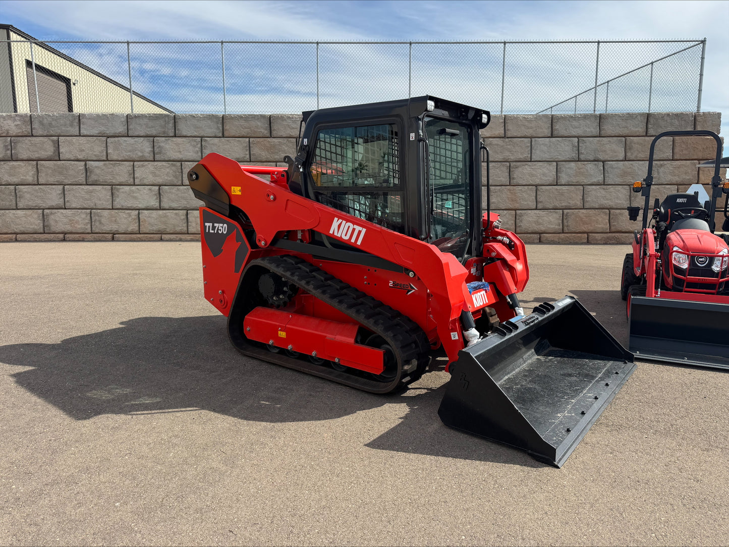 2025 KIOTI TL750 SKID STEER