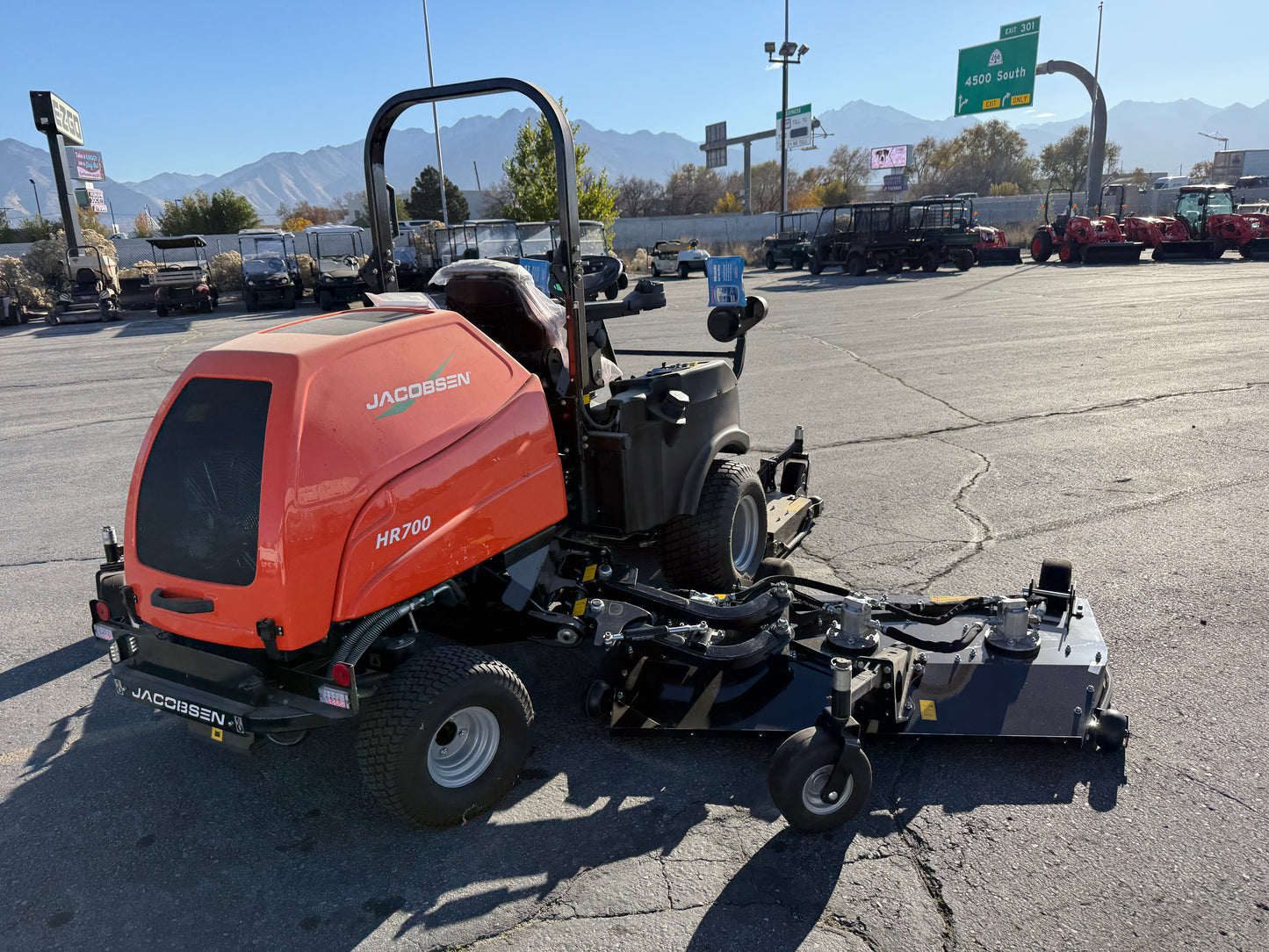 Jacobsen HR700 Large-Area Rotary Mower– Fully Equipped