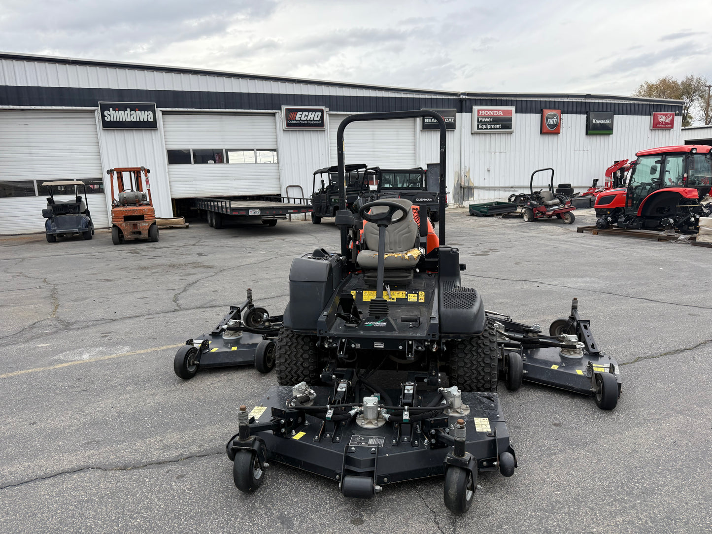 Used Jacobsen HR600 – Wide-Area Rotary Mower
